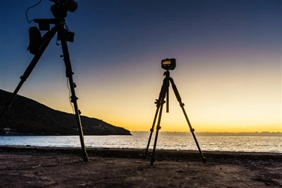 Exclusive Patented Hand-Cranked Light Stand